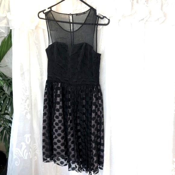 LIKE NEW! PORTMANS Size 8 Silk & chiffon Black formal short dress - Picture 15 of 15